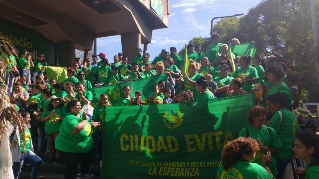 Córdoba: se agudiza el conflicto entre recicladores y municipio por fin de convenio laboral