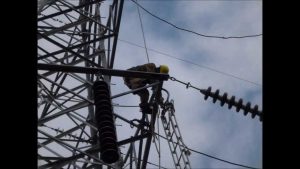Cooperativas eléctricas quedaron contra los cables