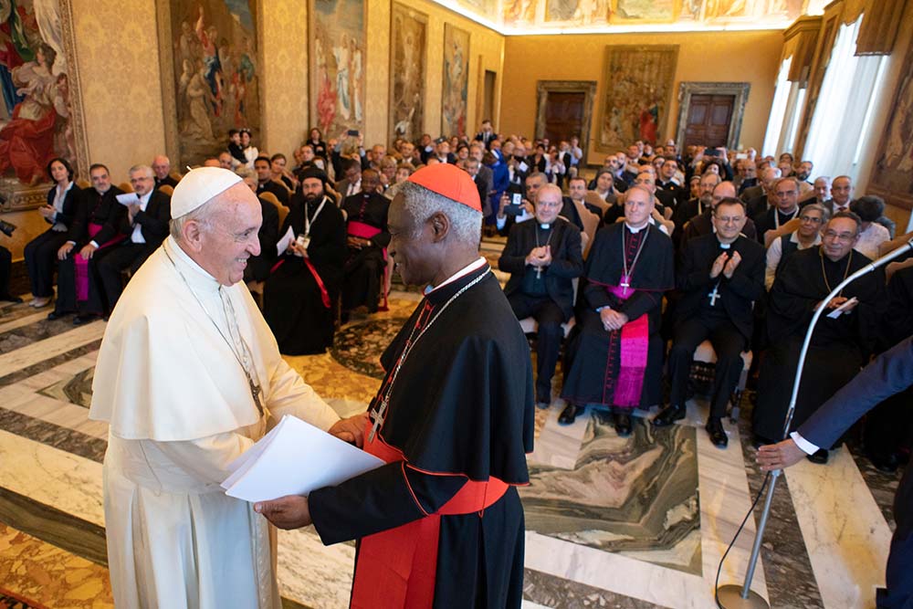 El Papa convoca a encuentro de reflexión sobre economía social