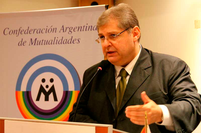Alejandro Russo fue electo vicepresidente de la Asociación Internacional de Mutualidad