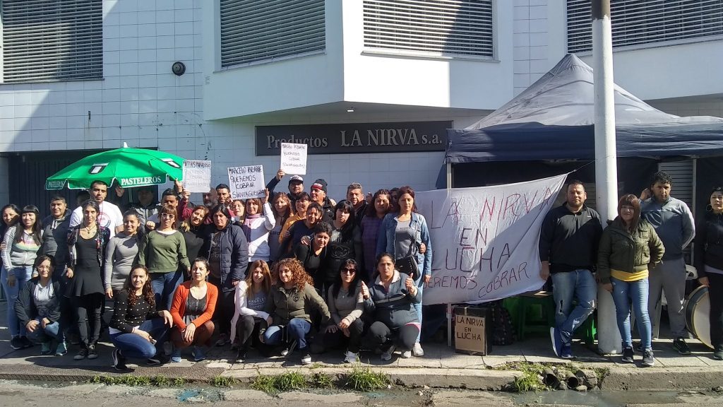 La Nirva: Los trabajadores realizaron un festival solidario contra el desalojo