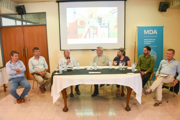 Rodríguez se reunió con representantes del sector agropecuario