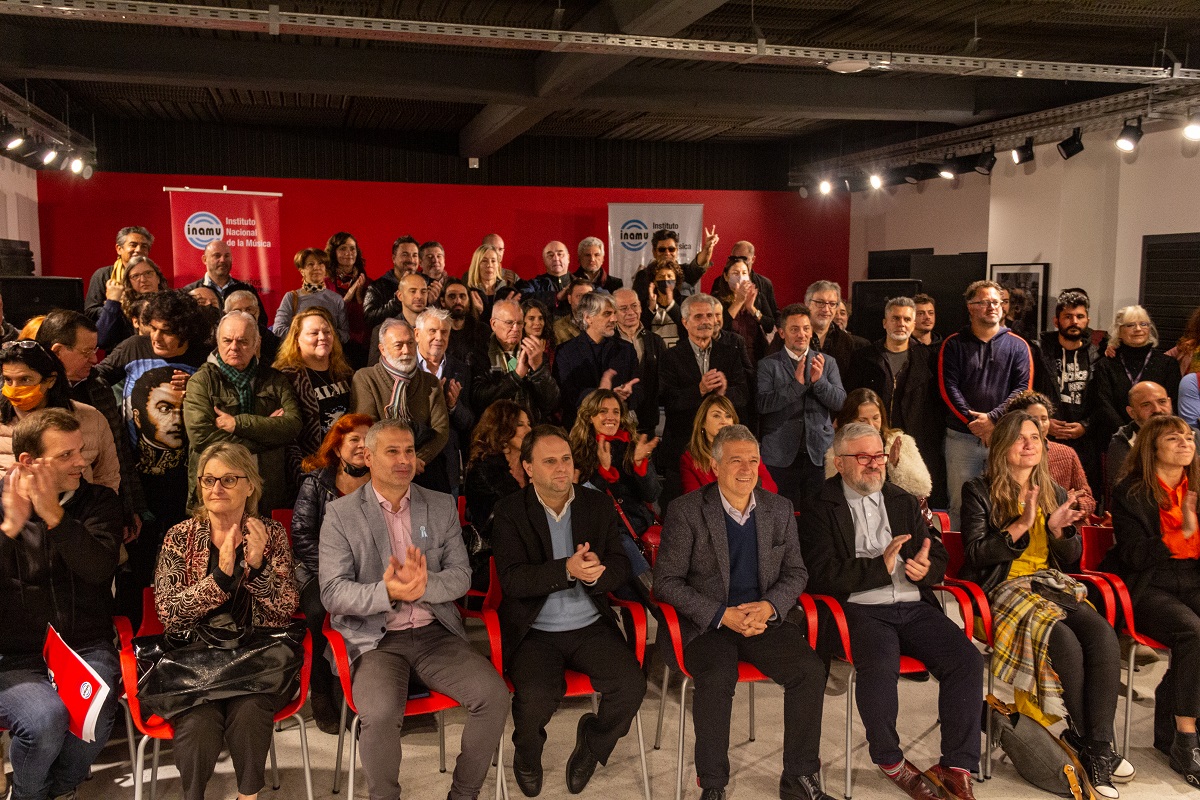 Con una jornada "histórica" de lucha, se obtuvo media sanción para la prorroga de los fondos a la cultura