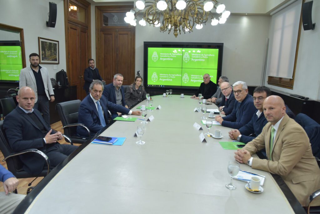 Alexandre Roig se reunió con los ministros Scioli y Domínguez