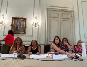 Comité de Expertas de la OEA alertó por "ataques e impunidad" contra mujeres con cargos públicos