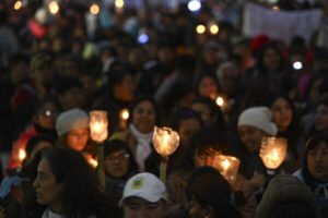 Multitudinaria marcha de antorchas en Jujuy: organizaciones y cooperativas advierten que la lucha sigue