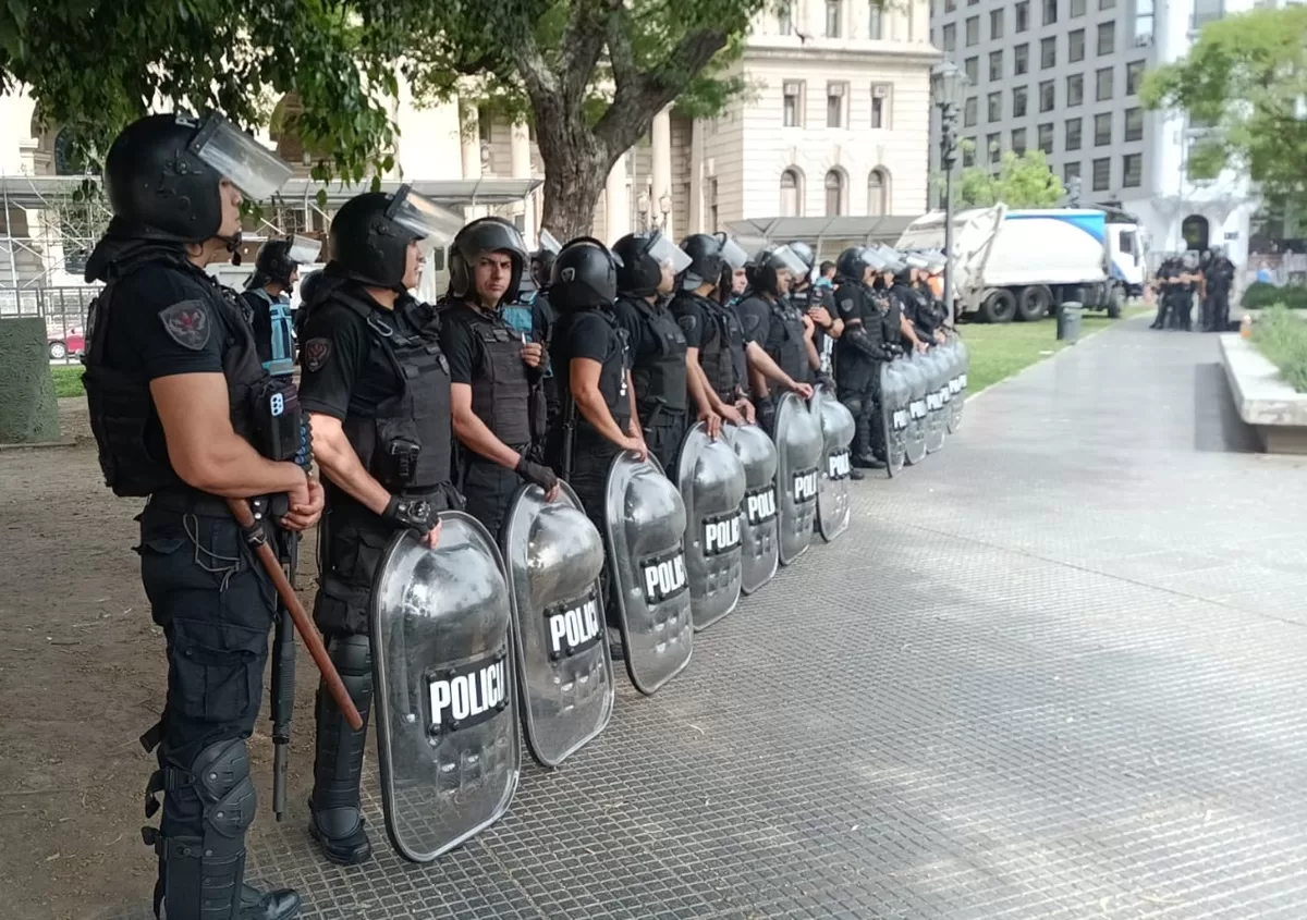 Federaciones de educación cooperativa critican el protocolo antipiquete de Bullrich y adhieren al pedido del CELS