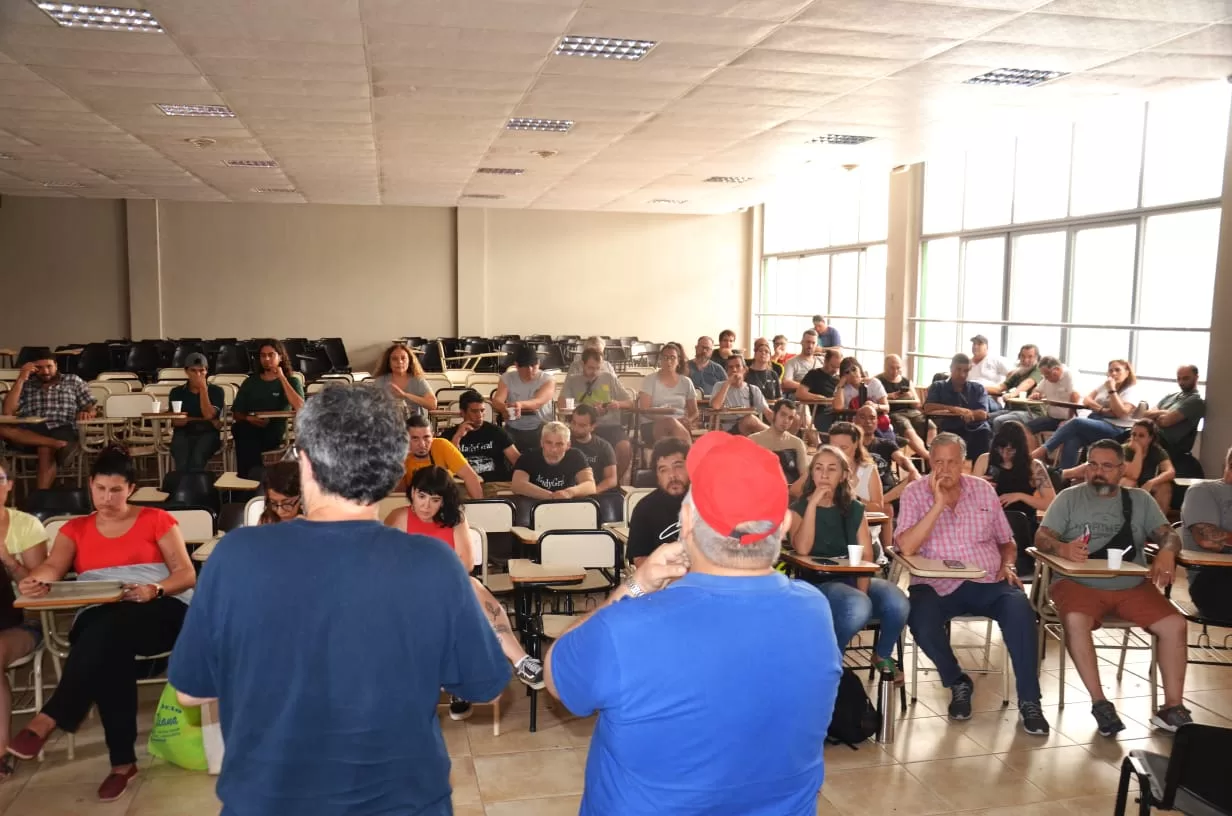 "Unidad ante el ajuste y la represión ultraliberal": trabajadores autogestionados se reunieron por primera vez desde el triunfo de Milei