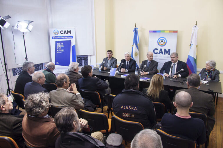 En CAM y con la presencia del INAES y FAMSA, se presentó el libro "Aspectos jurídicos de las mutuales"