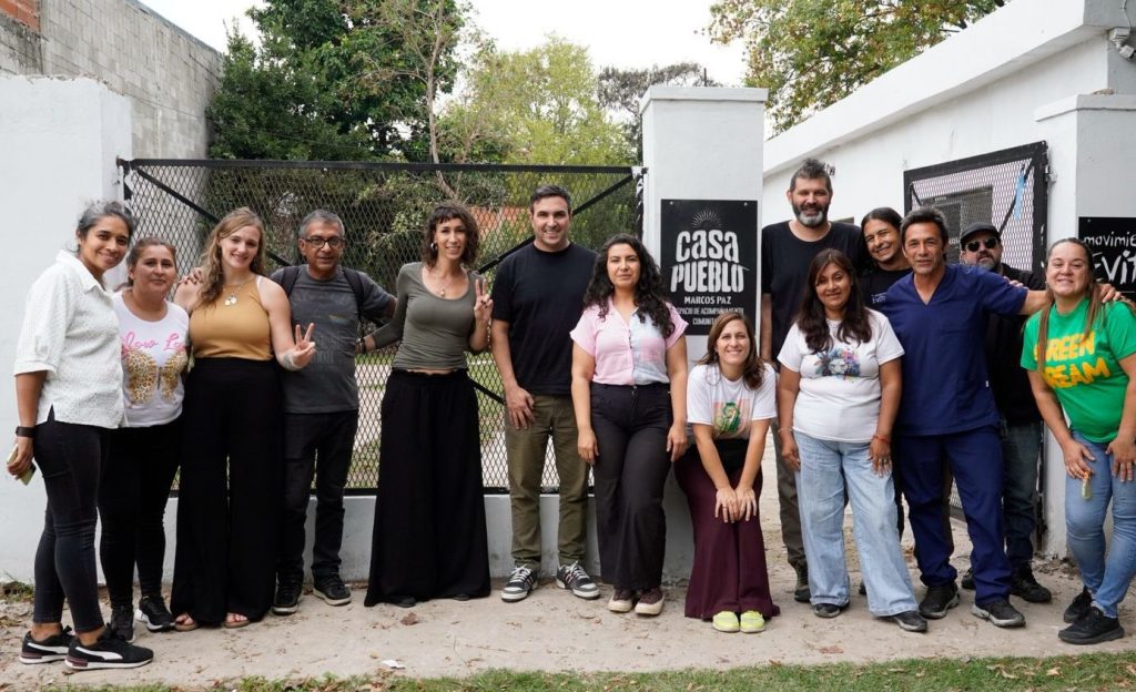 IPAC junto a los integrantes de CASA PUEBLO, Marcos Paz. 