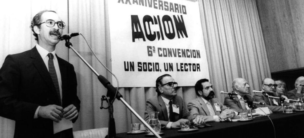Edgardo Form - Revista Acción.