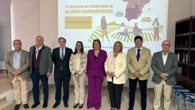 Autoridades e instituciones en la inauguración del IV Encuentro Interterritorial de Mujeres Cooperativistas España — Cooperativas Agro-alimentarias