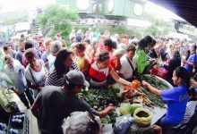 Red CECOSESOLA en operativo de distribución de productos de primera necesidad.