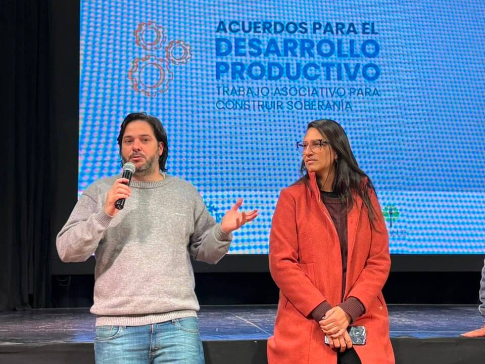 Ignacio Vila y Miguela Varela de Alimentos Cooperativos en Almirante Brown.