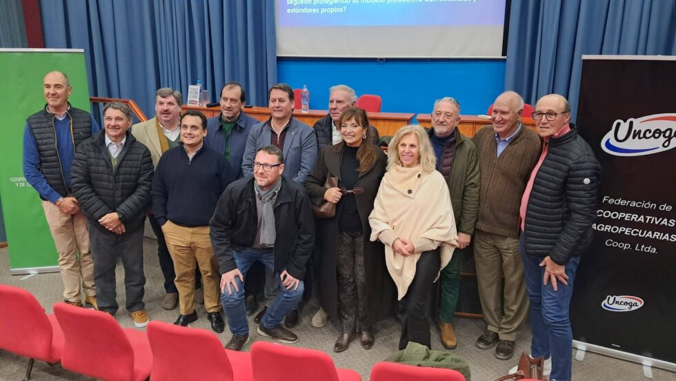 UNCOGA y CONINAGRO reunieron al cooperativismo ganadero para analizar el futuro del sector
